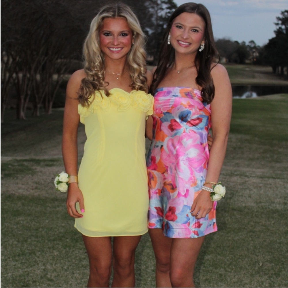 Lovers and Friends Jemma Rosette Flower Yellow Strapless Mini Dress size large - Picture 4 of 11